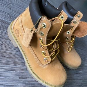 Timbaland Boots Size 5.5